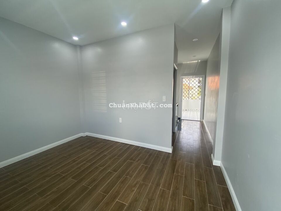 Bán nhà mặt ngõ ngay gần công viên máy tơ, taxxi tải vào kinh doanh đc