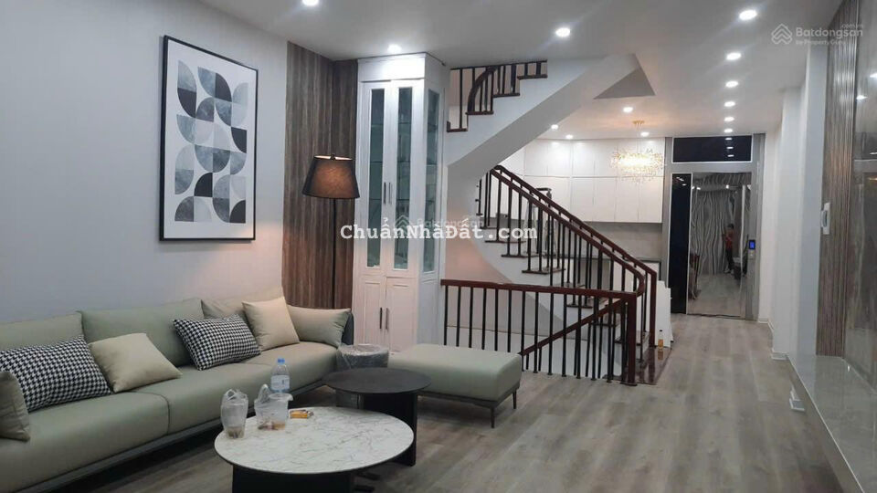 Bán nhà 5,5 tầng có thang máy kính tại phân lô cao cấp Lê Lai. Ngay ngã 5 Đà Nẵng. Bảo vệ 24/24