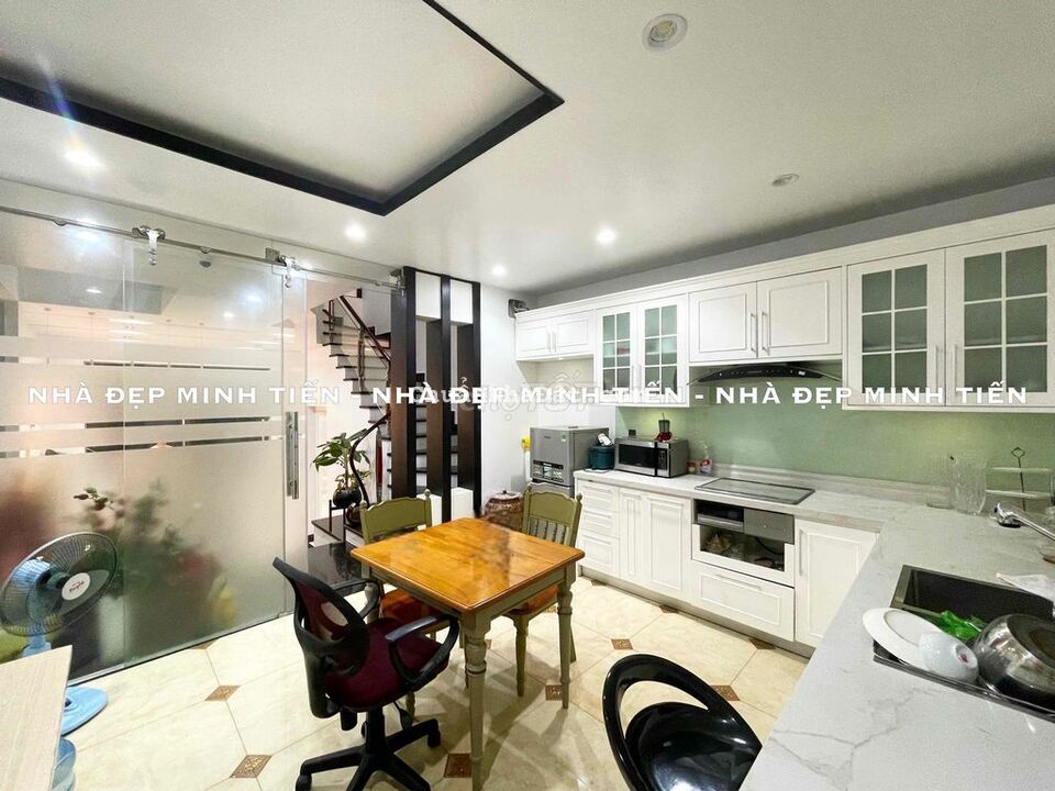 Nhà 5 tầng dân xây Lô 22 Lê Hồng Phong thích hợp vừa ở vừa kinh doanh