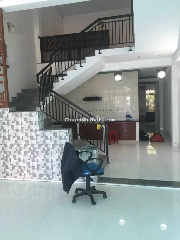 Bán nhà 2 tầng mặt tiền đường 5,5m, Bá Tùng 3, giá tốt