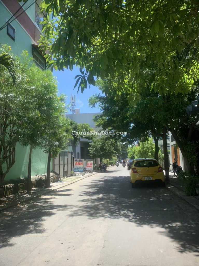 Cần Bán Nhà Sát Trường Đại Học Kinh Tế- Đường 5.5M- DT 110m2- 4.4 Tỷ Cần Bán Nhà Sát Trường Đại Học Kinh Tế- Đường 5.5M- DT 110m2- 4.4 Tỷ