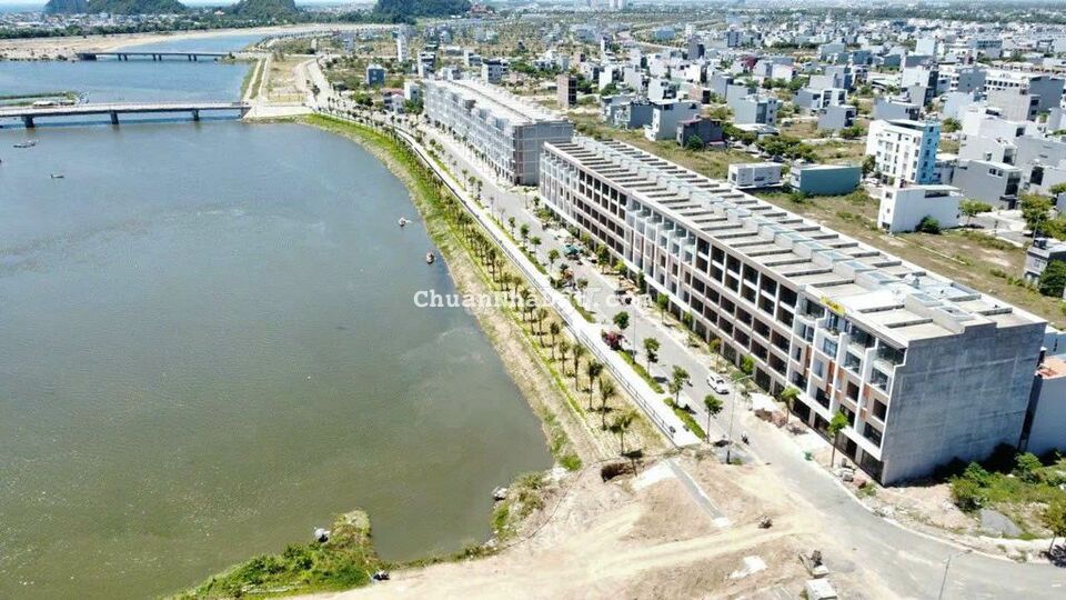 nhà phố 5 tầng view sông Nam Hòa Xuân