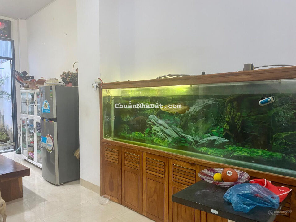 Bán nhà 3 tầng đường ô tô hẻm Nguyễn Chích, Vĩnh Hoà, Nha Trang. DT: 100m2. Giá: 4,5 tỷ. Hướng nam Bán nhà 3 tầng đường ô tô hẻm Nguyễn Chích, Vĩnh Hoà, Nha Trang. DT: 100m2. Giá: 4,5 tỷ. Hướng nam