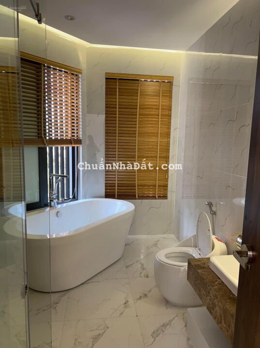 Nhà 4 tầng góc 2 mặt tiền Hà Quang 2 có thang máy Nhà 4 tầng góc 2 mặt tiền Hà Quang 2 có thang máy