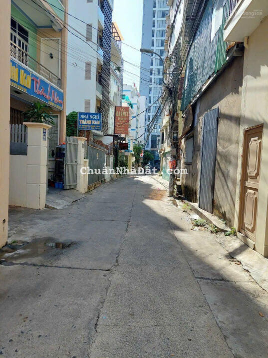 Bán nhà cấp 4, đường Nguyễn Khánh Toàn, Vĩnh Hải, DT 123m2, ngang 5m, hướng nam - giá 67 tr/m2 Bán nhà cấp 4, đường Nguyễn Khánh Toàn, Vĩnh Hải, DT 123m2, ngang 5m, hướng nam - giá 67 tr/m2