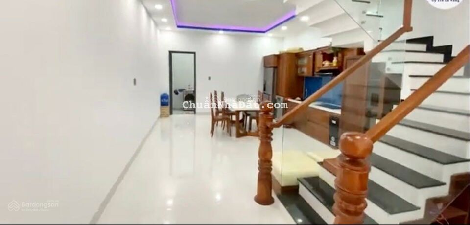 Bán nhà khu TĐC, Vĩnh Thái, DT 150m2, ngang 10m, đường 10m, hướng tây nam - giá 4,85 tỷ