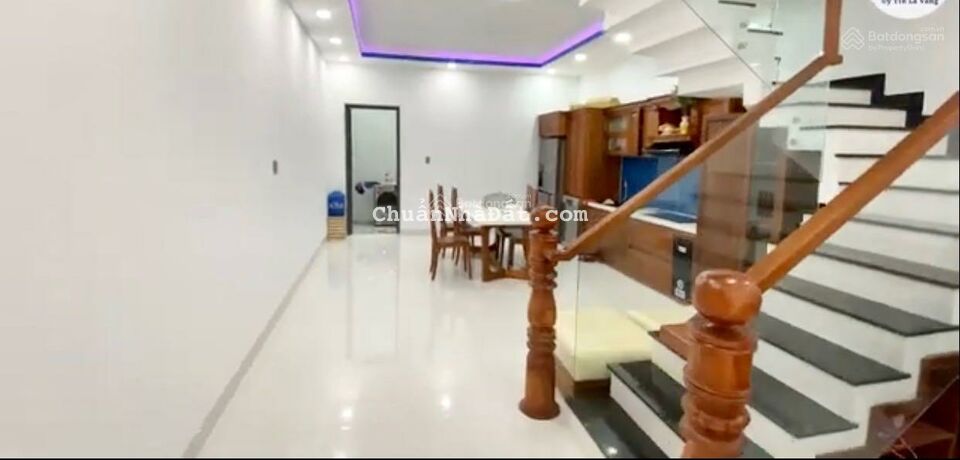 Bán nhà 2T. Khu tái định cư Vĩnh Thái, Nha Trang. DT 150m2. Sổ hồng. Giá 4,850 tỷ. LH: 0931183878