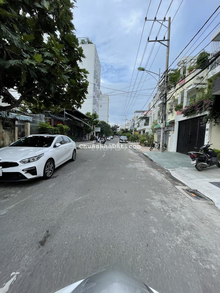 Bán toà nhà 8 tầng mặt tiền trung tâm TP Nha Trang