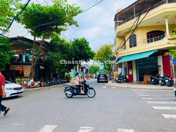 Nhà góc 2 mặt tiền siêu đẹp trung tâm phố