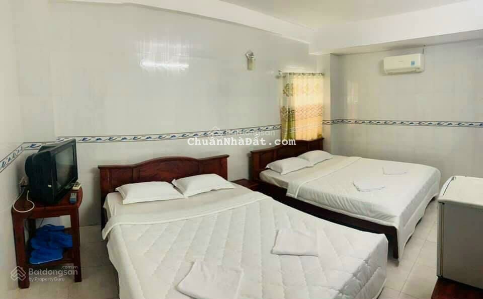 Chính chủ nhờ bán khách sạn + nhà hàng gần biển cực đẹp Chính chủ nhờ bán khách sạn + nhà hàng gần biển cực đẹp