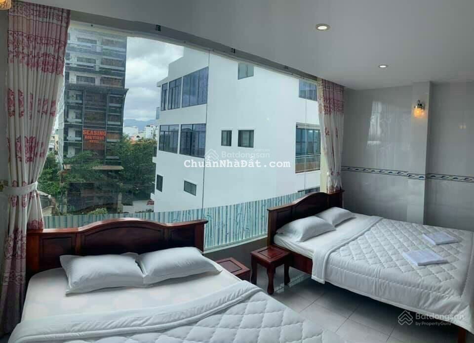 Chính chủ nhờ bán khách sạn + nhà hàng gần biển cực đẹp Chính chủ nhờ bán khách sạn + nhà hàng gần biển cực đẹp