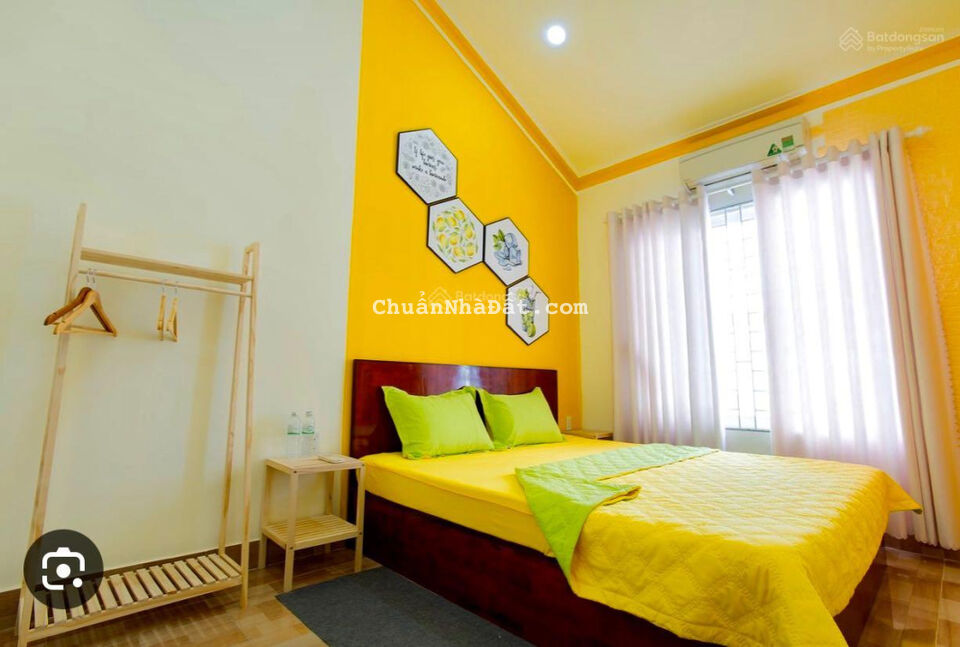Bán homestay, đường Sao Biển, Vĩnh Hải, Nha Trang. DT: 246,6m2. Gần biển. Giá:18,5 tỷ. LH0931183878