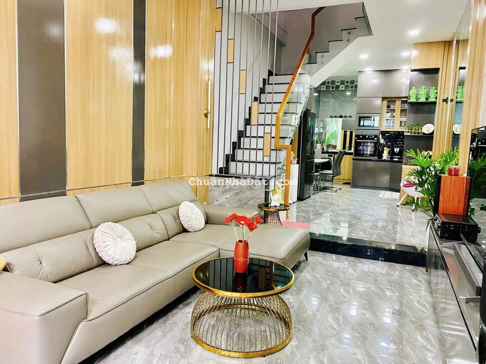 Nhà đẹp Full nội thất hẻm 5m đường Lê Hồng Phong, Phước Tân, Nha Trang Nhà đẹp Full nội thất hẻm 5m đường Lê Hồng Phong, Phước Tân, Nha Trang