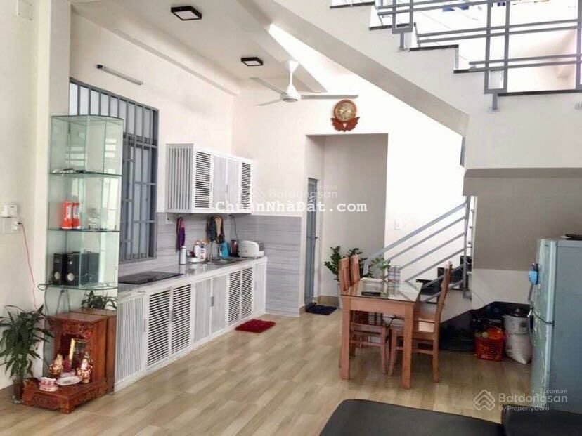 Bán nhà 2 tầng. Hẻm Hoà Trung, Vĩnh Hoà, Nha Trang. DT: 90,6m2. Giá: 2,7 tỷ. LH: 0931183878
