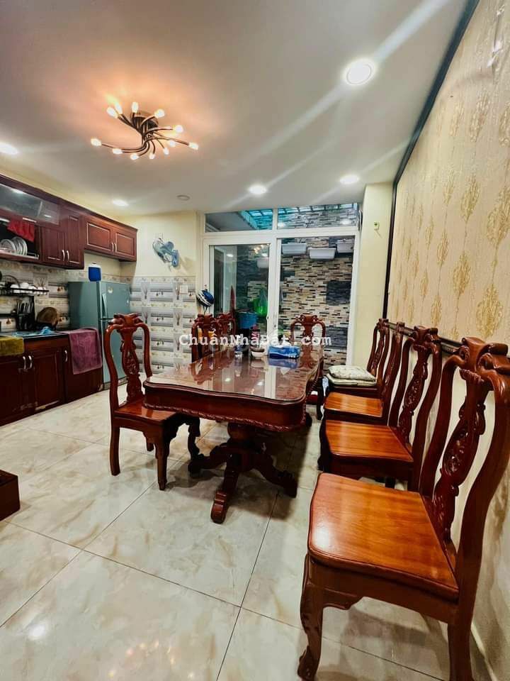 Bán nhà hẻm ô tô 1942 Huỳnh Tấn Phát, 3 tầng, 104,2m2, Nhà mới, 6,1 tỷ