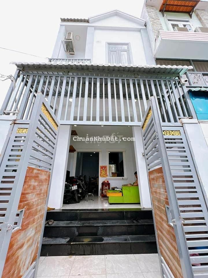Bán nhà 2 tầng, Phạm Hữu Lầu, sổ riêng, 4x10m, 3.2 tỷ TL