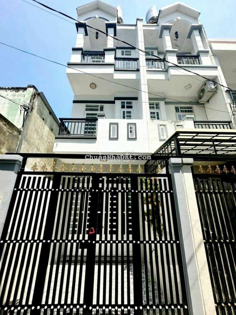 Nhà sổ hồng 2 lầu, gần đường Huỳnh Tấn Phát
