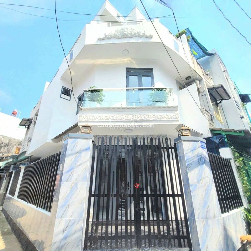 Nhà sổ hồng, hẻm xe hơi, 2 lầu. 5m×11m