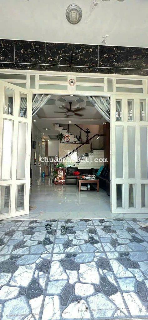 Nhà sổ hồng hẻm trước nhà 7 m. Gần chợ Phú Xuân