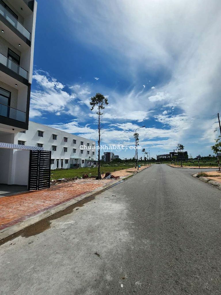 NHÀ MỚI 1TRỆT 4 LẦU KHU ĐÔ THỊ AN BÌNH