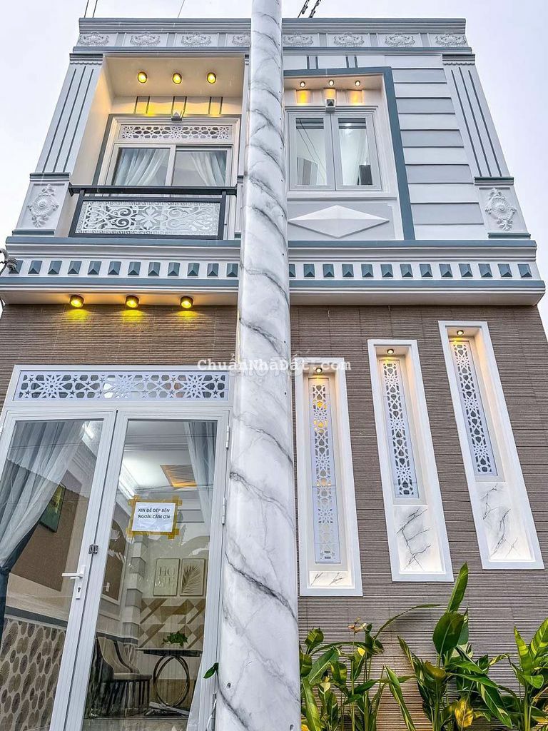 Nhà rẻ lộ ô tô, nhà mới hoàn thiện