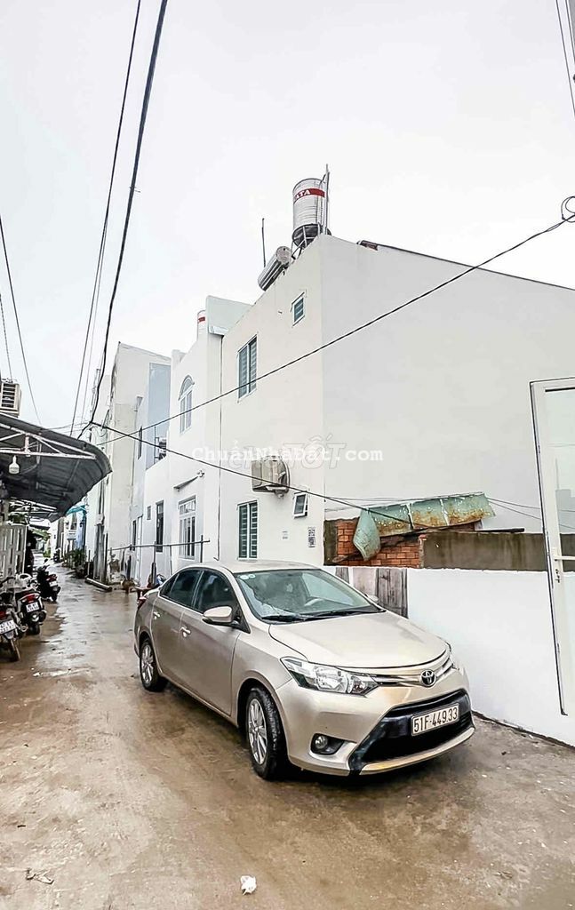 NHÀ LẦU MỚI TUYỆT ĐẸP HẺM 876 TRẦN NAM PHÚ
