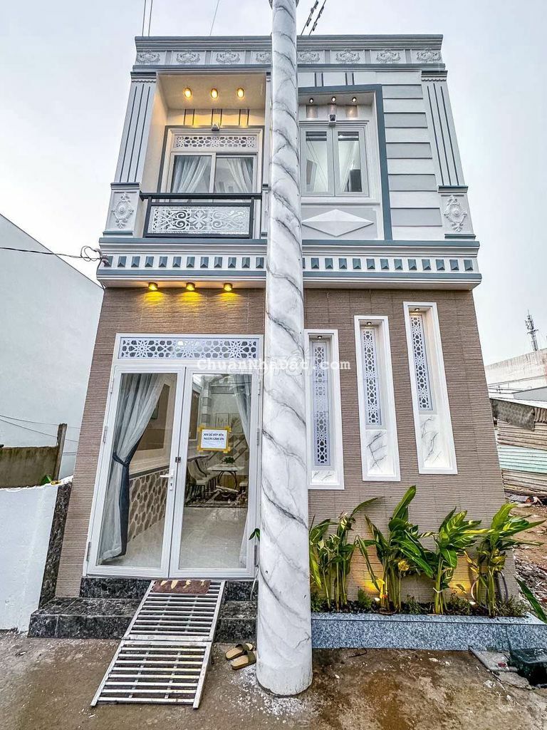 Nhà rẻ lộ ô tô, nhà mới hoàn thiện