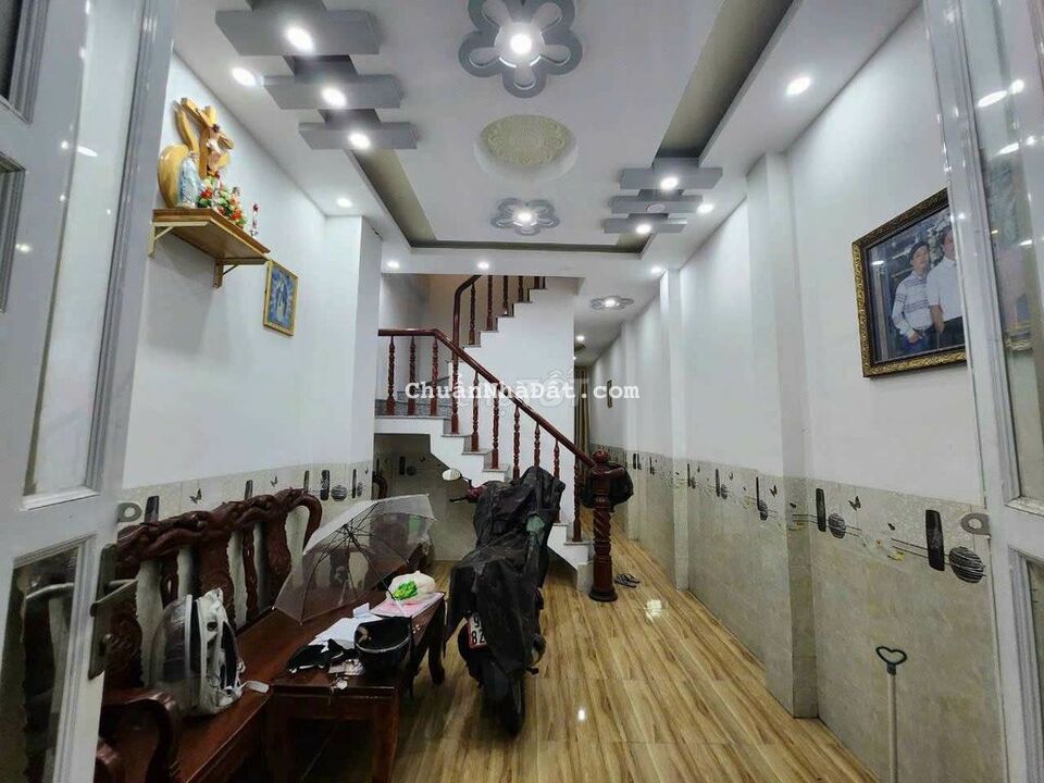 Nhà đẹp hoàn công 2 phòng ngủ trung tâm giá rẻ