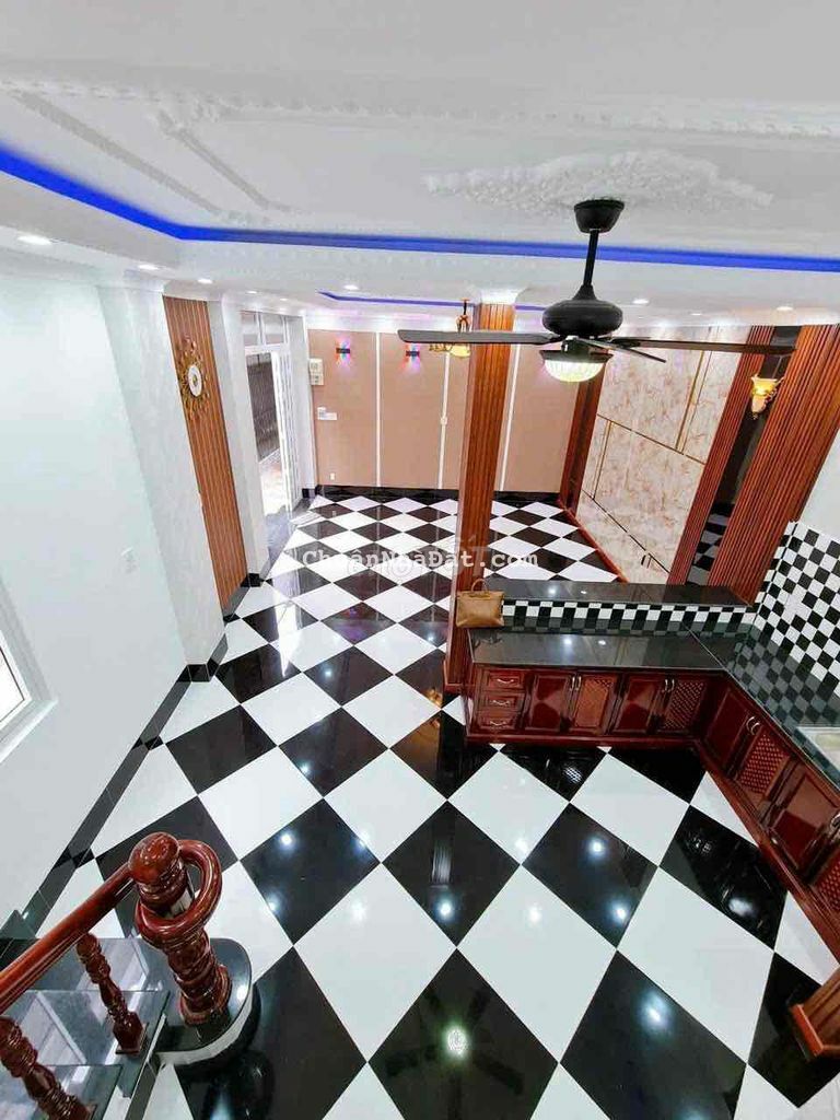 NHÀ LẦU MỚI TUYỆT ĐẸP H359 ĐƯỜNG NGUYỄN VĂN CỪ