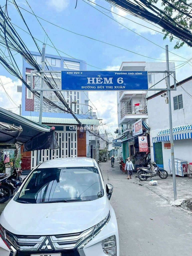 Nhà 4 tầng gần siêu thị Vincom Nhà 4 tầng gần siêu thị Vincom