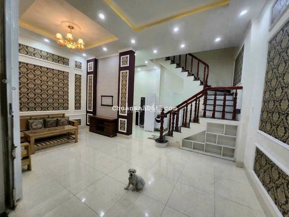 NHÀ RẺ HẺM 11 ĐA KHOA TRUNG ƯƠNG