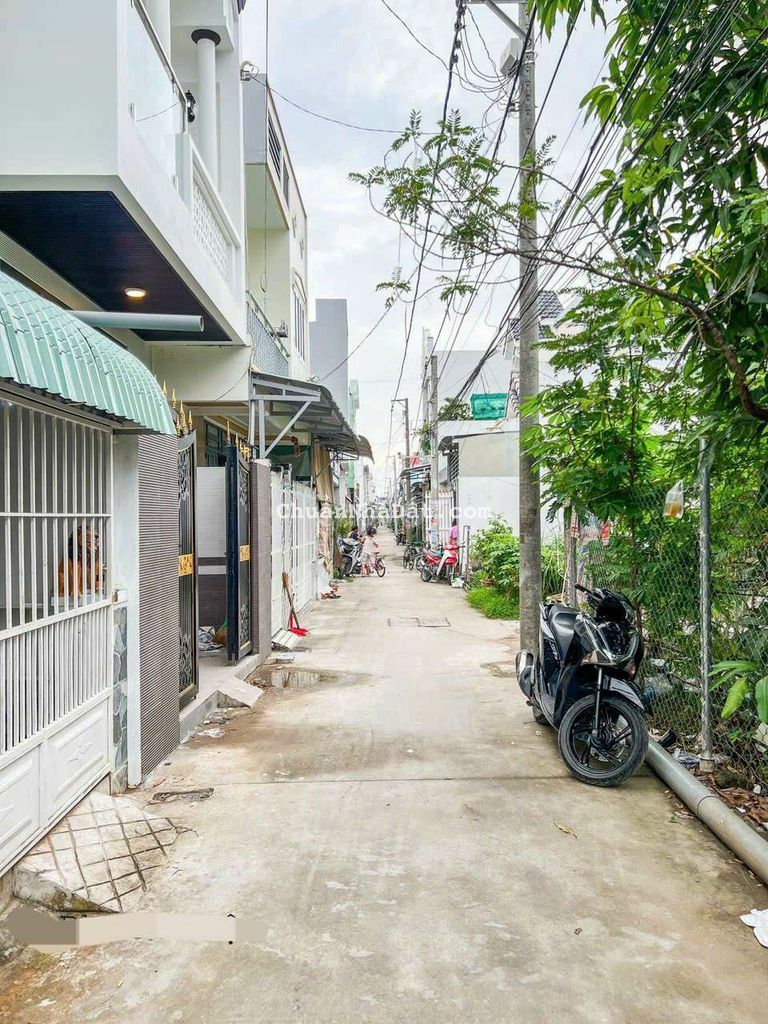 GẦN ĐẠI HỌC Y DƯỢC- NHÀ TRỆT LẦU ĐẸP- SỔ HỒNG HOÀN CÔNG