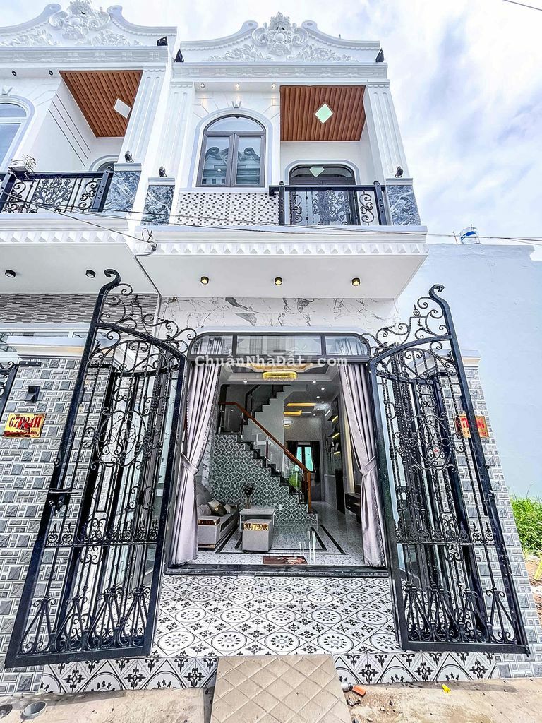 NHÀ LẦU MỚI TUYỆT ĐẸP FULL NỘI THẤT GẦN TRƯỜNG ĐHYD CẦN THƠ