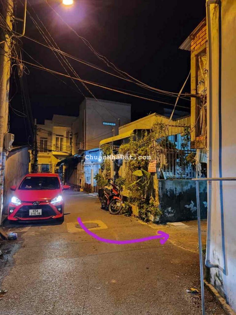 NHÀ HẺM 246/10A CÓ 3 PN, SÁT CHỌ TẦM VU THUẬN TIỆN Ở ĐỊNH CƯ LÂU DÀI NHÀ HẺM 246/10A CÓ 3 PN, SÁT CHỌ TẦM VU THUẬN TIỆN Ở ĐỊNH CƯ LÂU DÀI