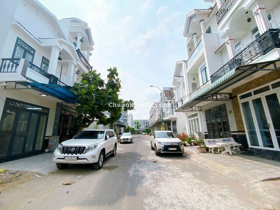 NHÀ TRỆT LẦU ĐS7 KDC ĐẠI HỌC Y DƯỢC