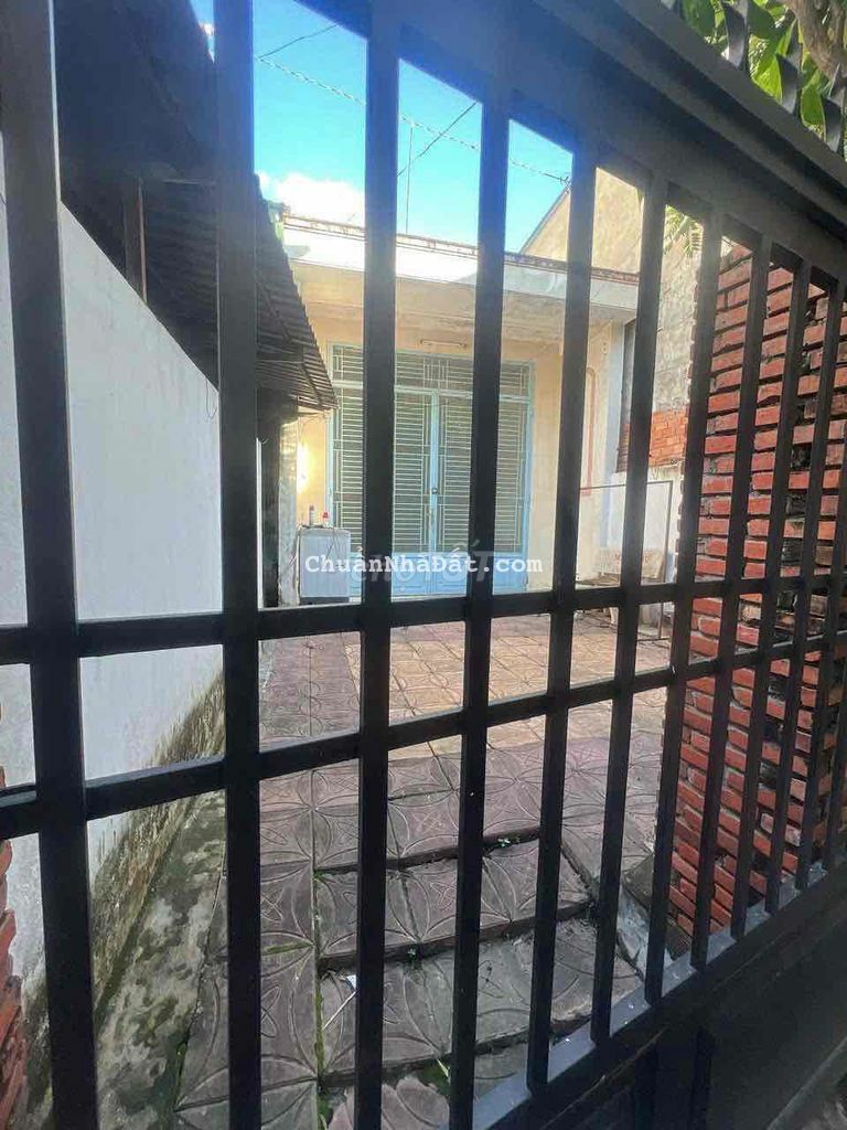 Nhà rộng hẻm 33 Đề Thám gần trường Lê Quý Đôn Nhà rộng hẻm 33 Đề Thám gần trường Lê Quý Đôn