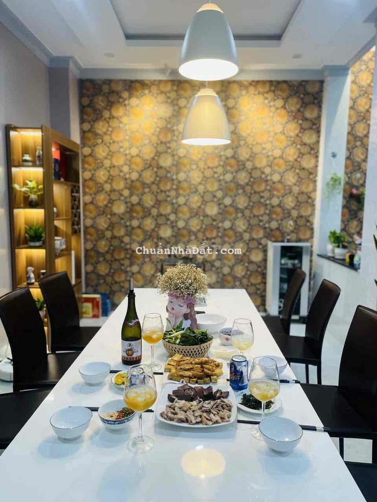 Bán biệt thự Lê Đại Hành Phan Thiết giá đầu tư