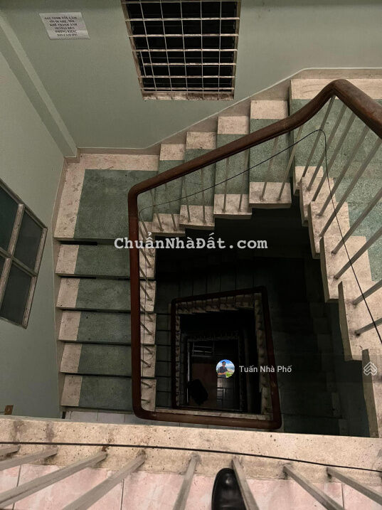 Bán CHDV Hồ Văn Huê, P. 9 Phú Nhuận. 100m2, 1T, 4L, 8PN 8WC, sân to để xe, HĐ 30tr/th