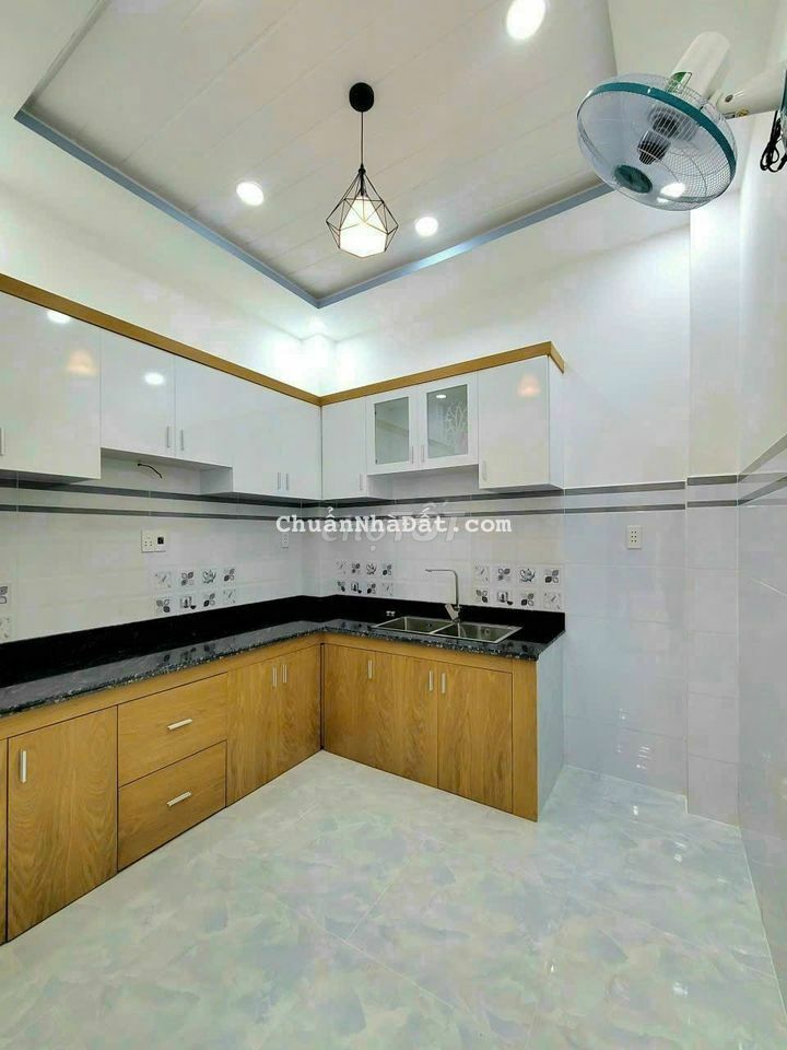 Cần sang lại nhà 36m2 ngay Trần Hữu Trang, Phú Nhuận, chỉ 1 tỷ 150