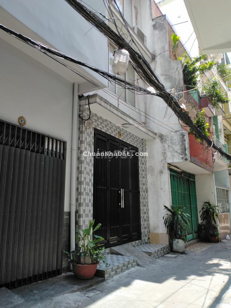 ĐƯỜNG ÍT NHÀ BÁN- VIP NGUYỄN VĂN TRỖI -GIÁP QUẬN 3 -37M2- 2T. CHỈ4TY8