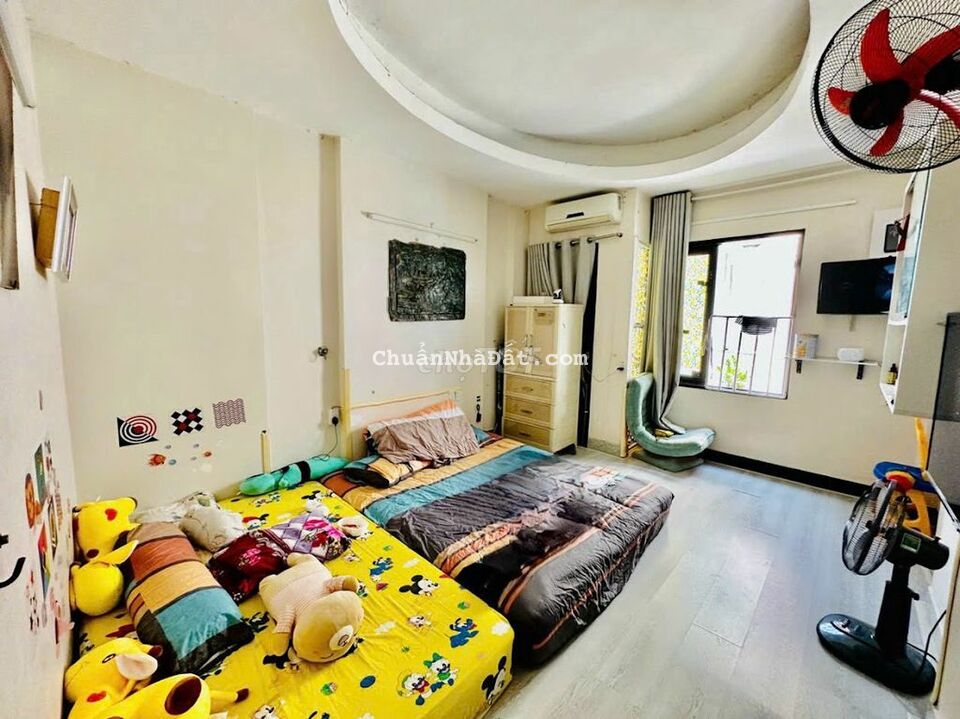 HXH 1 CĂN RA MẶT TIỀN HUỲNH VĂN BÁNH-PHÚ NHUẬN-42M2-3 TẦNG. CHỈ7TY65 HXH 1 CĂN RA MẶT TIỀN HUỲNH VĂN BÁNH-PHÚ NHUẬN-42M2-3 TẦNG. CHỈ7TY65