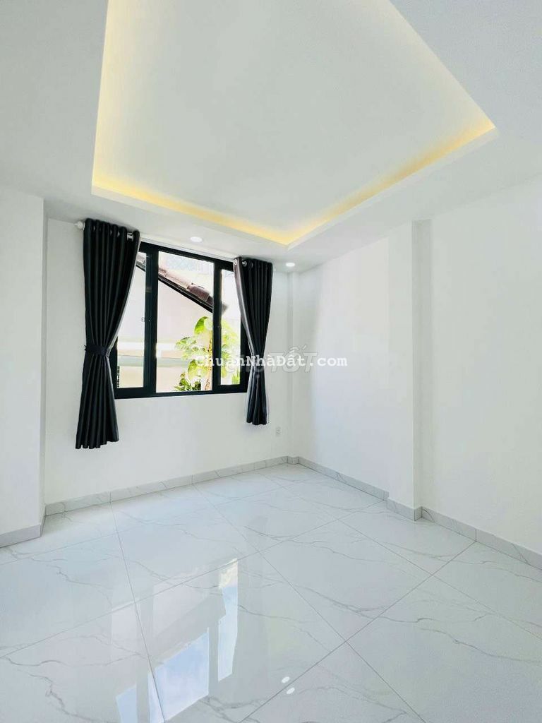 NHÀ 2 LẦU MỚI , ĐƯỜNG HOÀNG HOA THÁM , P5 , QUẬN - PN