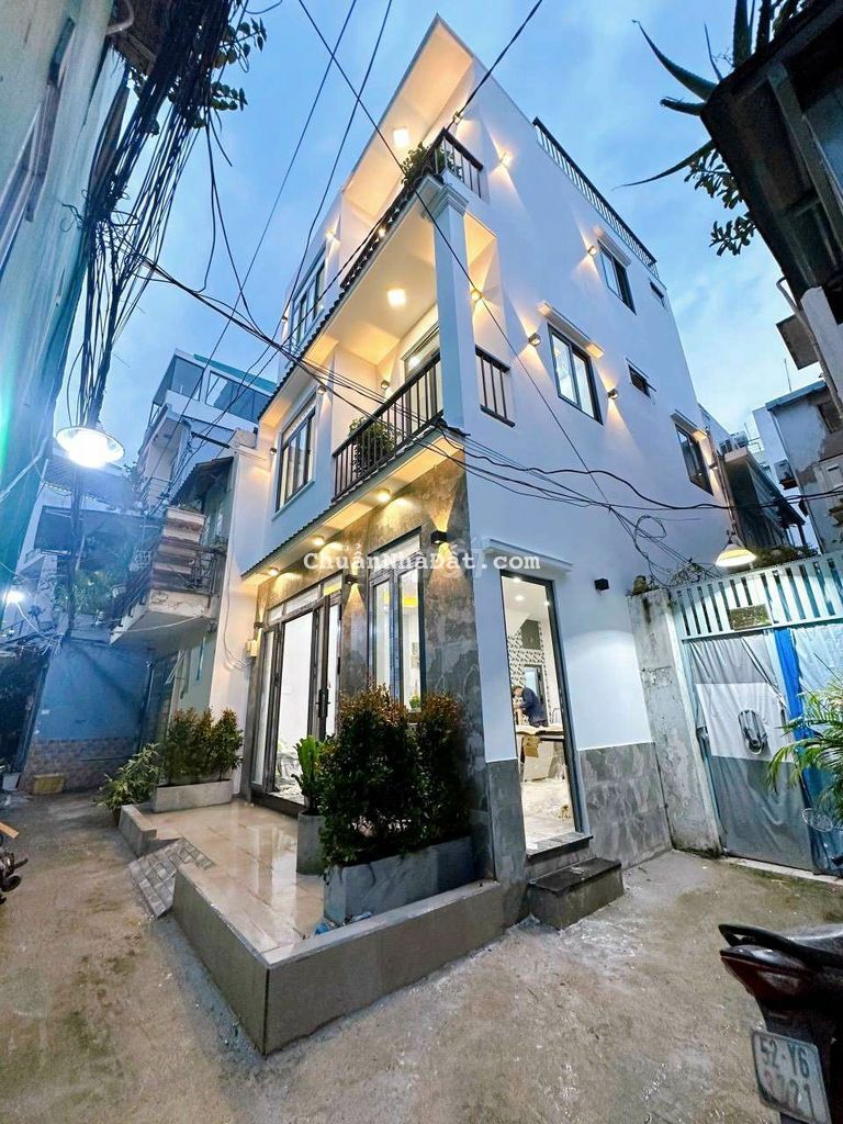 NHÀ 2 LẦU MỚI , ĐƯỜNG HOÀNG HOA THÁM , P5 , QUẬN - PN