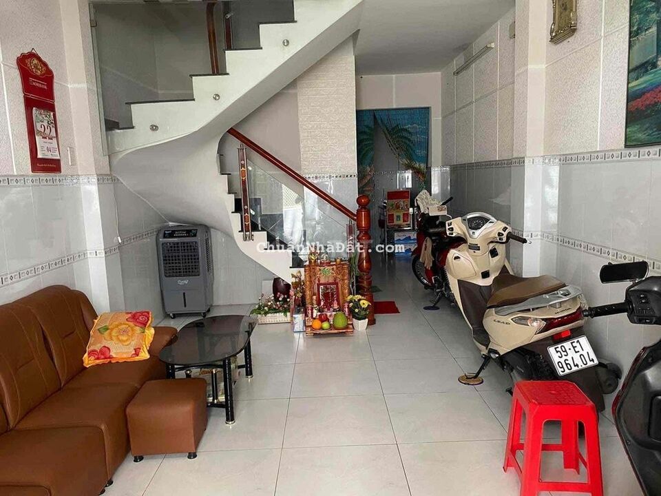 chính chủ bán nhà 5 lầu Trung tâm Quận Phú Nhuận 6.5 tỷ hxh