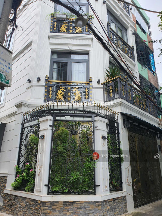 Bán Biệt thự mini đẳng cấp. Có Thang máy. Thiết kế Nội thất cao cấp sử dụng bằng giọng nói