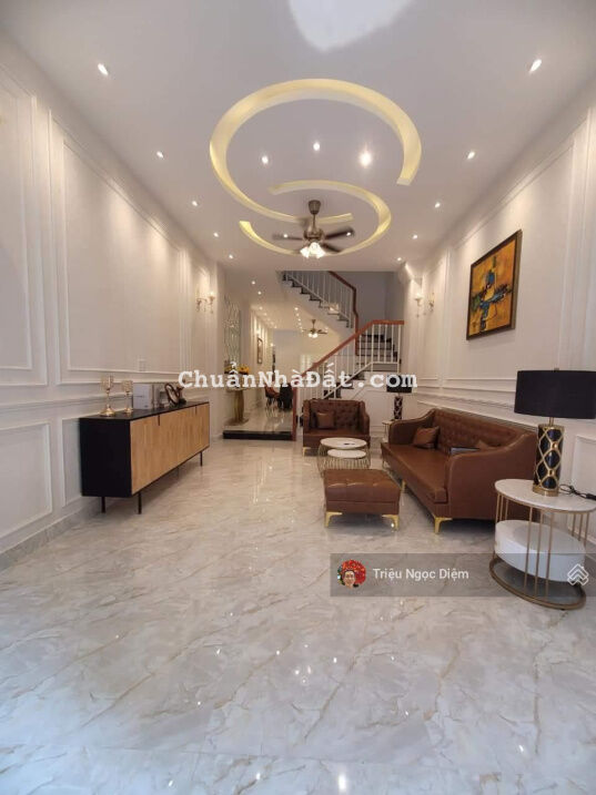 Bán nhà khu Vip phân lô. Nhà mới vào ở ngay. Hẻm xe hơi vào nhà. Khu vực dân trí cao Bán nhà khu Vip phân lô. Nhà mới vào ở ngay. Hẻm xe hơi vào nhà. Khu vực dân trí cao