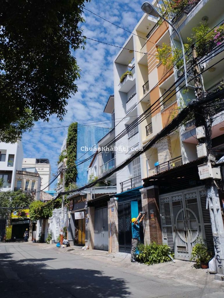 MặtTiền 3Lầu 4x15(65m2)Hoàng Diệu Trương Quốc Dung