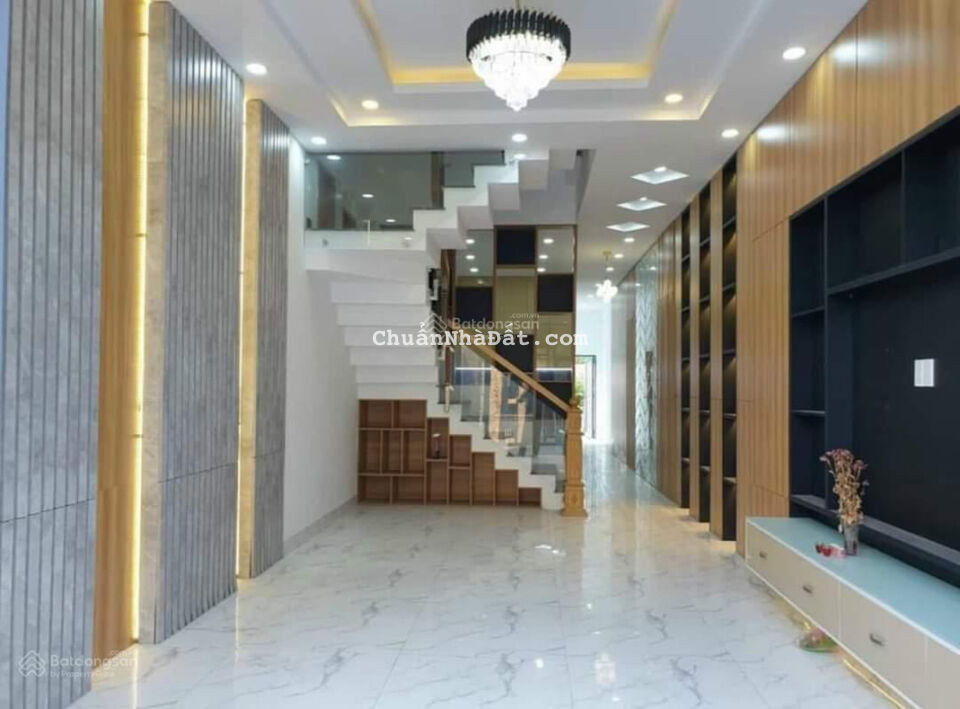 Tốt nhất thị trường, bán gấp nhà đường Nguyễn Trọng Tuyển, Q. PN. DT 4x18m, trệt 3 lầu, 12 tỷ