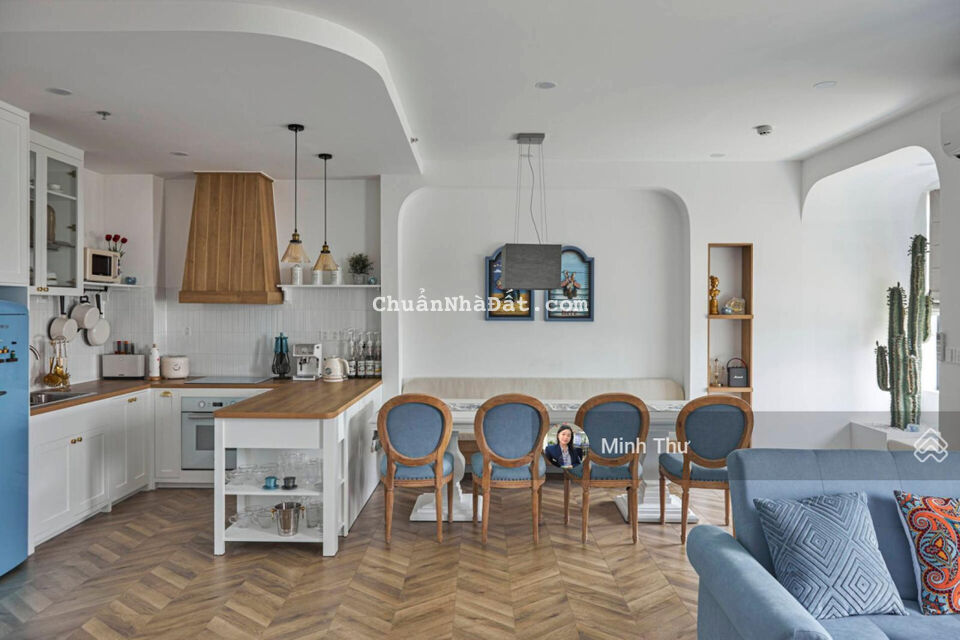 Siêu gấp! Mặt tiền đường Hoa Đào, P2, Phú Nhuận. Diện tích: 9x13m - 4 tầng, giá chỉ 13.5 tỷ TL