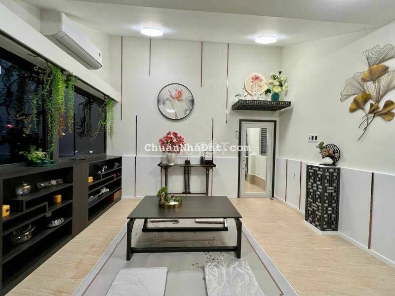 bán nhà MT 221 Nguyễn Đình Chính, P11, Quận Phú Nhuận. 6L,  23 tỷ tl